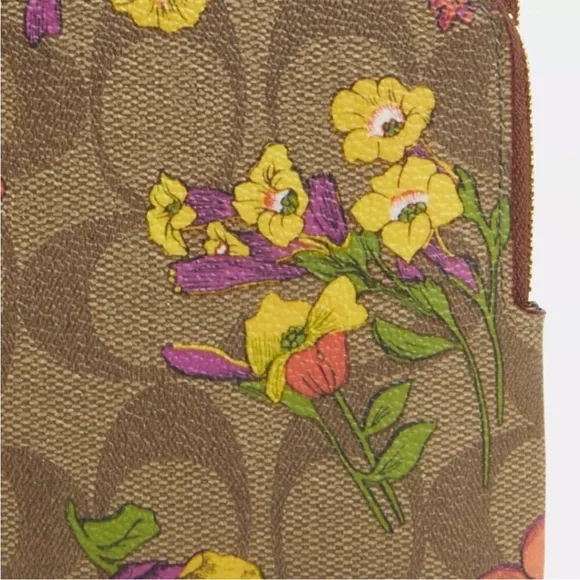 Coach Double Zip Wallet in Signature Canvas with Floral Print - Picture 10 of 12